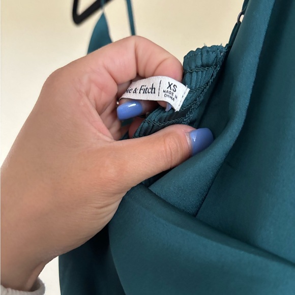 Green Satin Abercrombie Dress - Picture 4 of 4